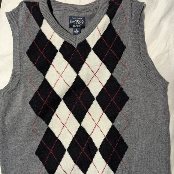 Bundle of 2 Kid's Large holiday sweaters - Picture 5 of 5